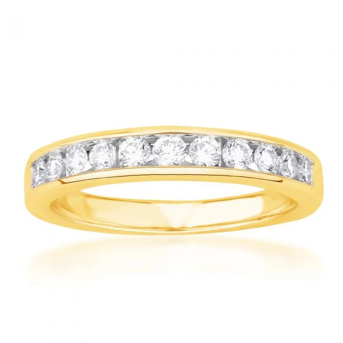 vintage-inspired moonstone necklace 9ct Yellow Gold 1/2 Carat Diamond Ring with 11 Brilliant Diamonds vintage-inspired moonstone necklace 9ct Yellow Gold 1/2 Carat Diamond Ring with 11 Brilliant Diamonds