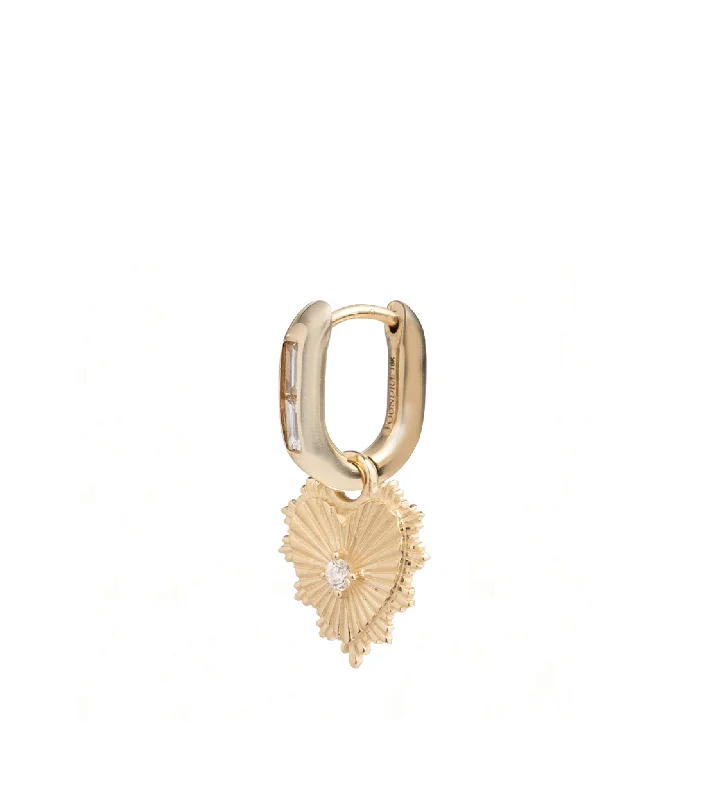 classic pearl bridal earrings Diamond Center Heart - Love : Small Baguette Fob Earring