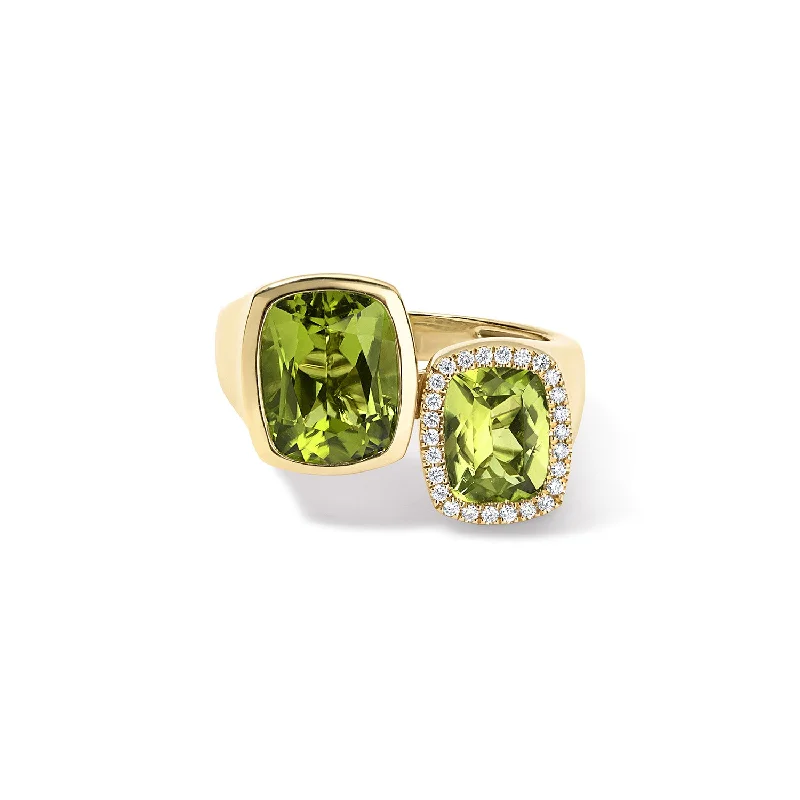 Peridot Toi Et Moi Ring with Diamond Halo