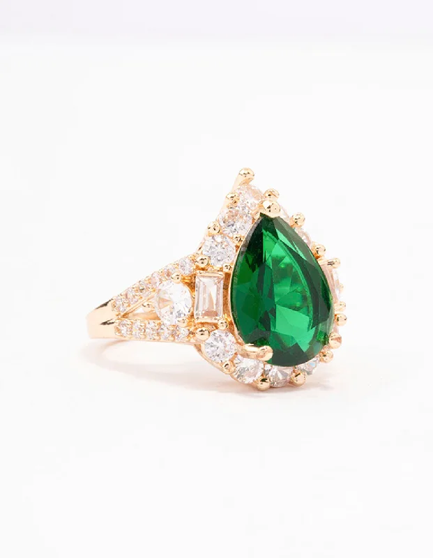 Celtic knot wedding band Green Grand Pear Cocktail Ring