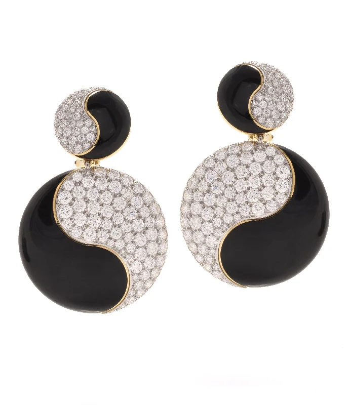 star-shaped cartilage stud earrings Yin and Yang Earrings