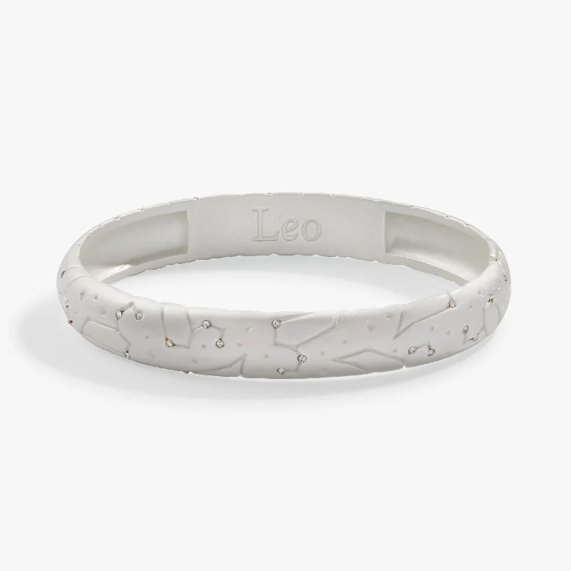 Leo Zodiac Hinge Bangle