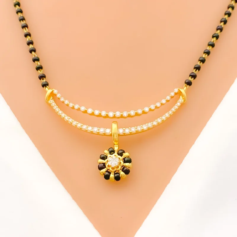 gold heart-shaped pendant necklace Dangling Flower Diamond + 18k Gold Mangal Sutra