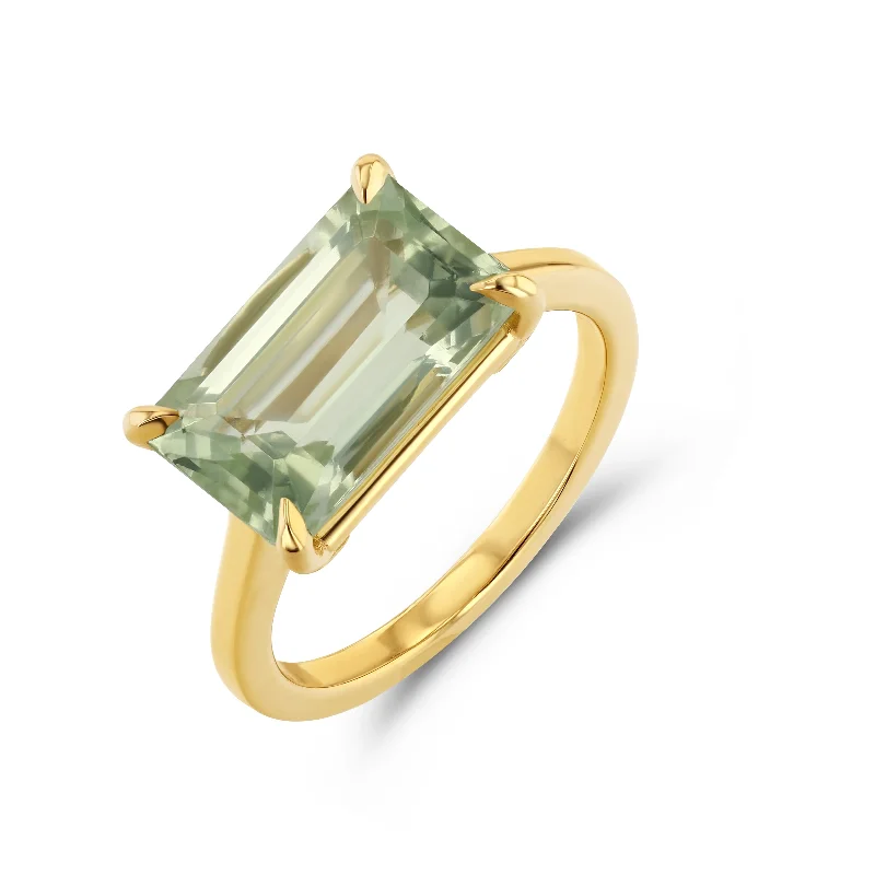 LIGHT GREEN BERYL PRONG RING