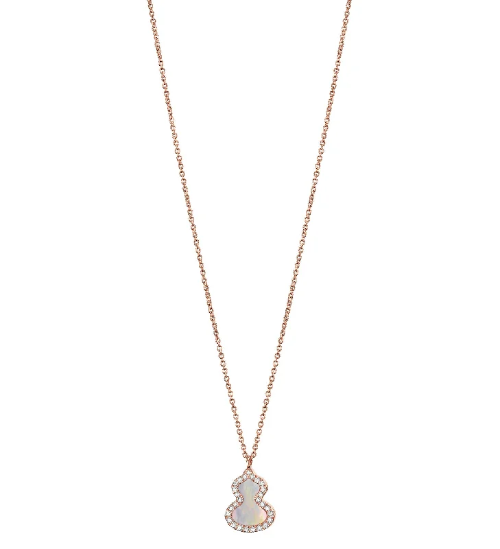 classic diamond solitaire necklace Petite Wulu necklace in 18K rose gold with diamonds and mother of pearl classic diamond solitaire necklace Petite Wulu necklace in 18K rose gold with diamonds and mother of pearl
